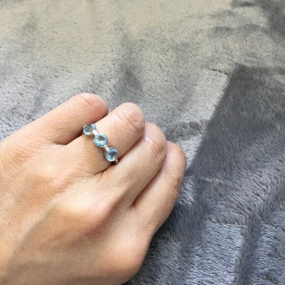 Sterling Silver Blue Trio Crystal Ring - Picture 6 of 8